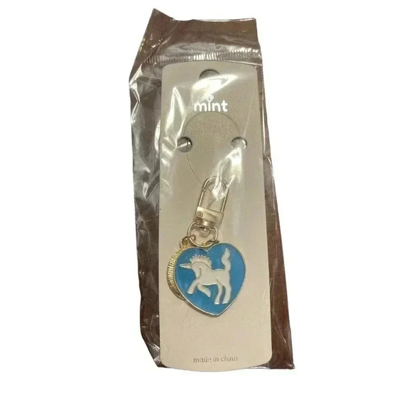 BLUE HEART KEY CHAIN OF A UNICORN - Picture 1 of 1